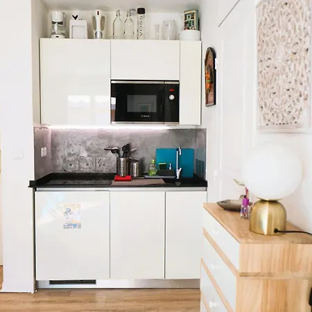 T2 Cozy & Air-conditioned, Close To Amenities