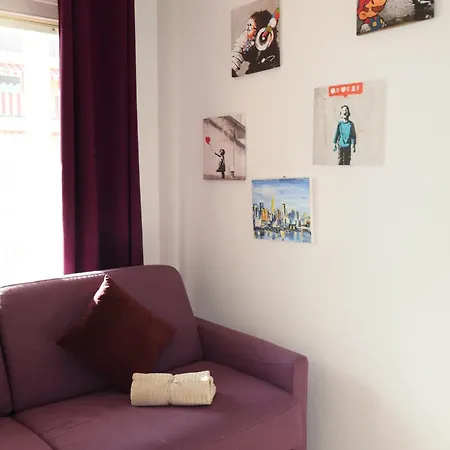 T2 Cozy & Air-conditioned, Close To Amenities