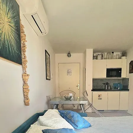 T2 Cozy & Air-conditioned, Close To Amenities * Nice