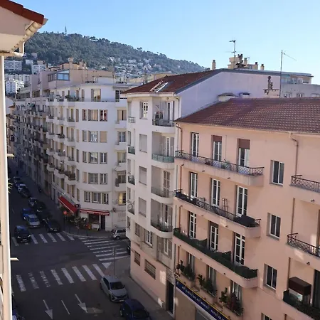 Apartamento T2 Cozy & Air-conditioned, Close To Amenities