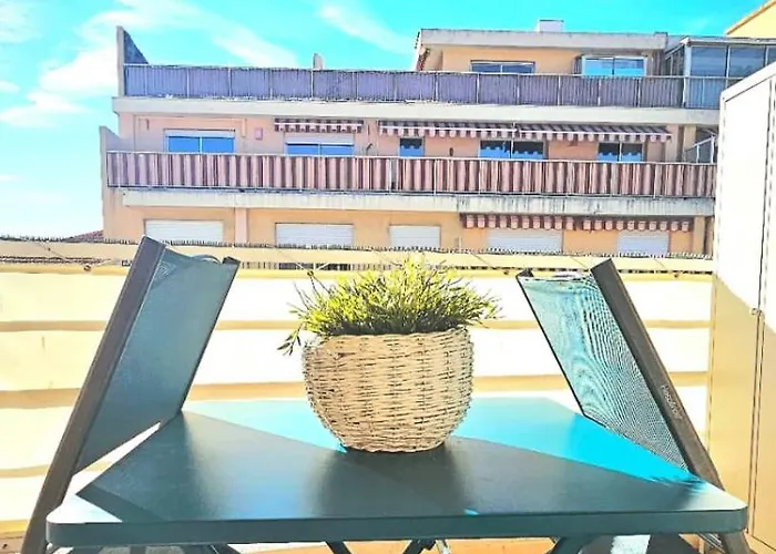 T2 Cozy & Air-conditioned, Close To Amenities アパート *