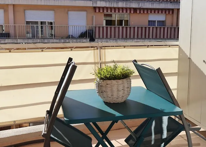 アパート T2 Cozy & Air-conditioned, Close To Amenities