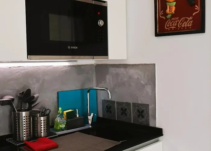 T2 Cozy & Air-conditioned, Close To Amenities